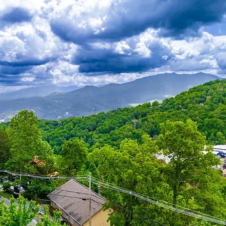 Classy Bear Cabin Gatlinburg Exterior photo
